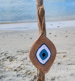 CROCHET EYE CLUTCH