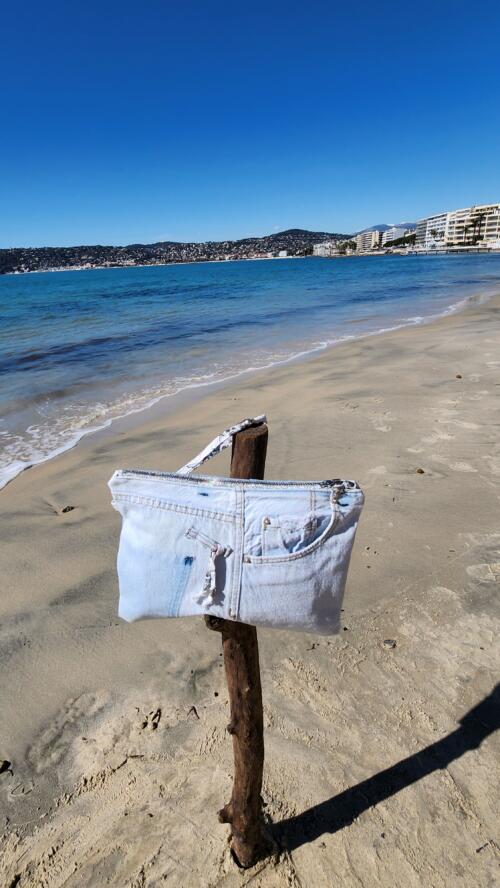CLUTCH BAG