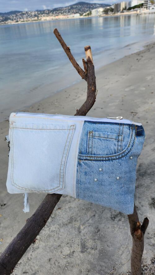 CLUTCH BAG