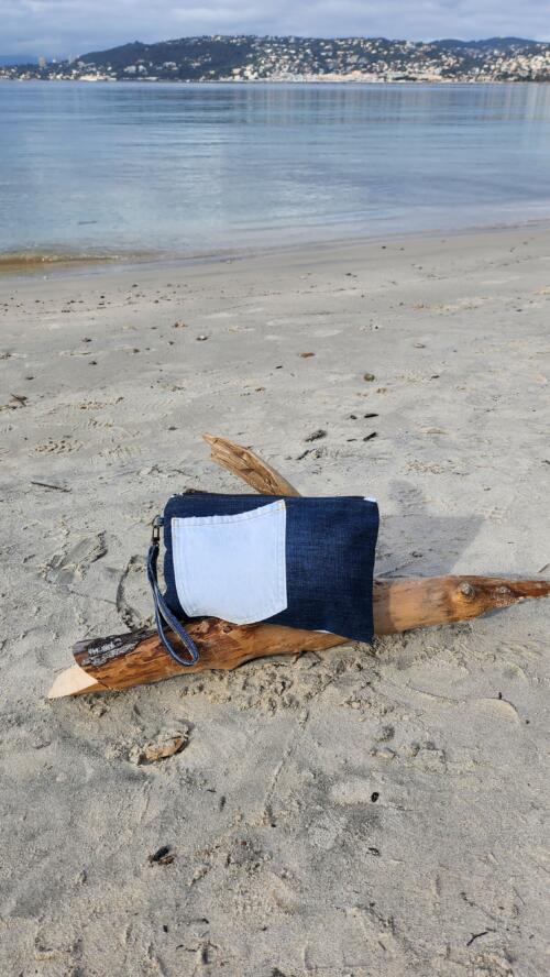 CLUTCH BAG