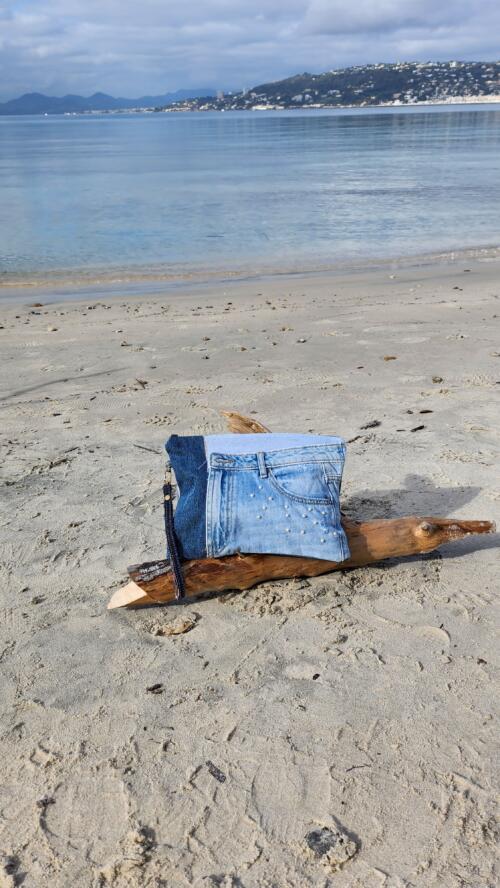 CLUTCH BAG